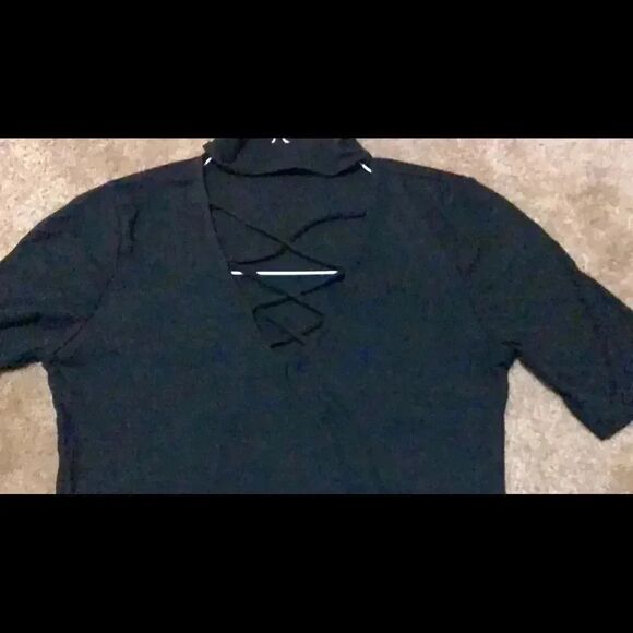 Ambiance criss criss choker top - Picture 1 of 4